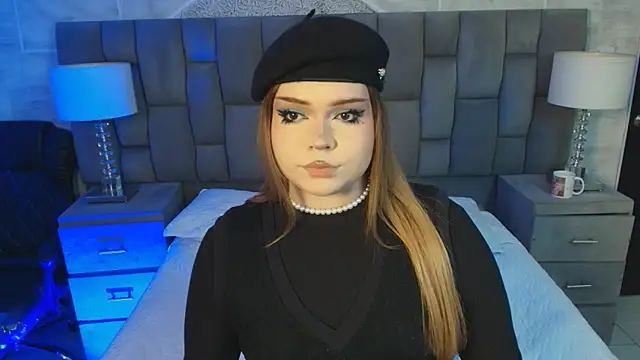 Snapshot of Maxxxine1 chatting on 11/02/25, 09:00 Maxxxine1 online show from 11/02/25, 09:00