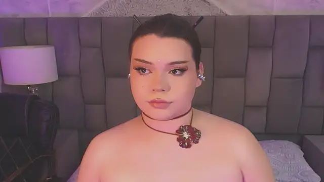 Snapshot of Maxxxine1 chatting on 11/29/25, 04:37 Maxxxine1 online show from 11/29/25, 04:37