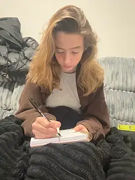 Snapshot of SeccySerena chatting on 10/23/25, 05:23 SeccySerena online show from 10/23/25, 05:23