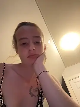 SeccySerena online show from 06/10/26, 08:08