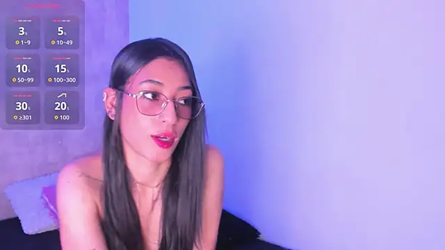 Snapshot of Becky_G chatting on 10/20/25, 04:57 Becky G online show from 10/20/25, 04:57