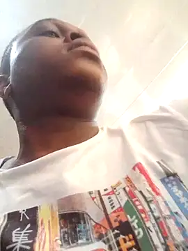 Moet Chandon online show from 10/09/25, 01:31