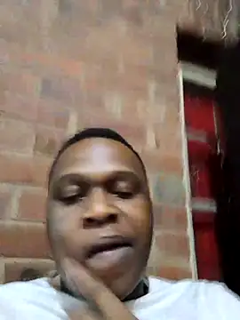 Moet Chandon online show from 11/02/25, 08:00