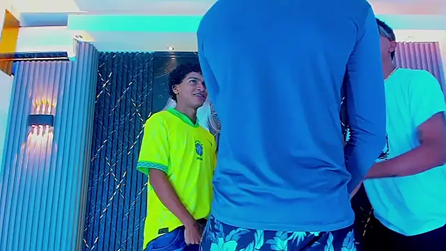 Dominic Max  online show from 09/19/25, 03:41