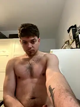 Snapshot of BWC00722 chatting on 12/16/25, 05:34 BWC00722 online show from 12/16/25, 05:34