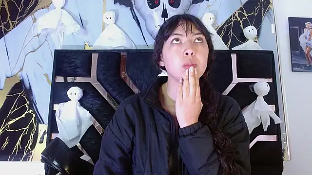 malejahotcs01 online show from 10/18/25, 12:06