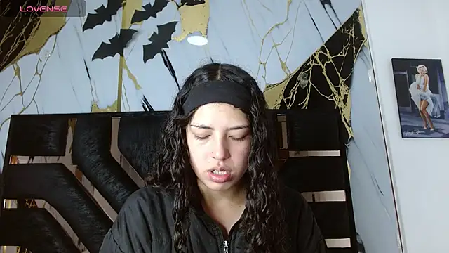 Snapshot of malejahotcs01 chatting on 11/28/25, 11:35 malejahotcs01 online show from 11/28/25, 11:35