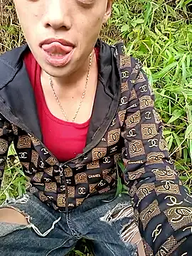 Snapshot of optra34 chatting on 11/05/25, 01:49 optra34 online show from 11/05/25, 01:49