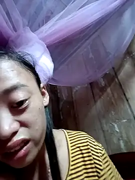 Snapshot of optra34 chatting on 11/14/25, 01:43 optra34 online show from 11/14/25, 01:43