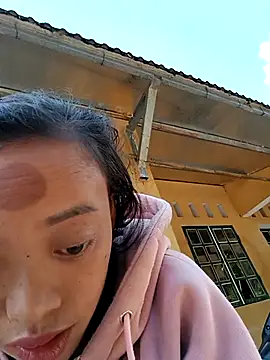 Snapshot of optra34 chatting on 11/15/25, 03:04 optra34 online show from 11/15/25, 03:04