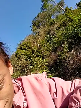 Snapshot of optra34 chatting on 11/26/25, 01:17 optra34 online show from 11/26/25, 01:17