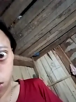 Snapshot of optra34 chatting on 12/02/25, 10:49 optra34 online show from 12/02/25, 10:49