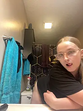 hannahtopretty online show from 09/21/25, 12:56