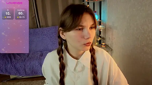 Snapshot of Nika_OMG chatting on 11/05/25, 08:20 Nika OMG online show from 11/05/25, 08:20