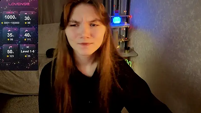 Snapshot of Nika_OMG chatting on 11/16/25, 08:25 Nika OMG online show from 11/16/25, 08:25