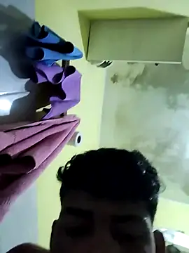 Snapshot of Lale-Adrian chatting on 11/27/25, 12:56 Lale-Adrian online show from 11/27/25, 12:56