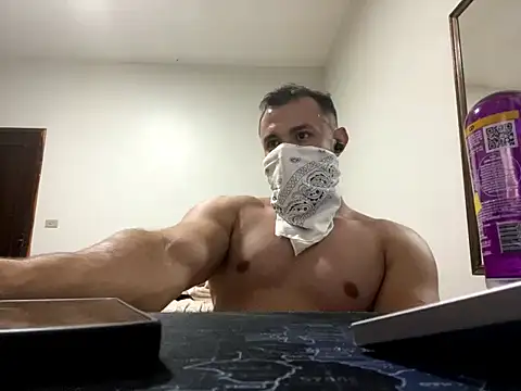 Snapshot of bodybuilderJovem chatting on 10/28/25, 04:49 bodybuilderJovem online show from 10/28/25, 04:49