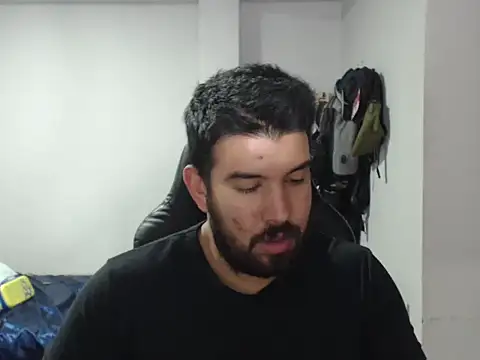 Snapshot of Axel11113 chatting on 10/22/25, 02:34 Axel11113 online show from 10/22/25, 02:34