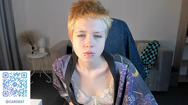 Snapshot of CarolineRichter chatting on 09/22/25, 02:13 CarolineRichter online show from 09/22/25, 02:13