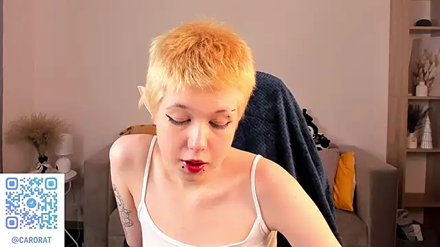 Snapshot of CarolineRichter chatting on 09/27/25, 10:20 CarolineRichter online show from 09/27/25, 10:20