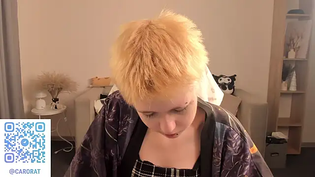 Snapshot of CarolineRichter chatting on 09/29/25, 01:44 CarolineRichter online show from 09/29/25, 01:44