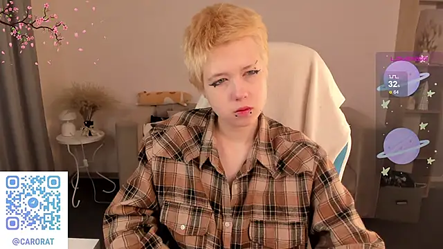 Snapshot of CarolineRichter chatting on 09/30/25, 02:16 CarolineRichter online show from 09/30/25, 02:16