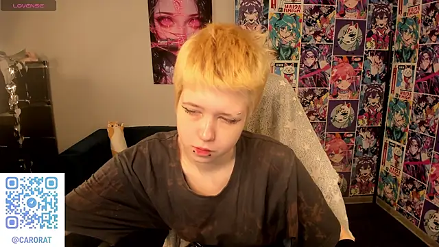 Snapshot of CarolineRichter chatting on 10/13/25, 03:28 CarolineRichter online show from 10/13/25, 03:28