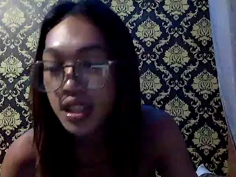Snapshot of your_wifey chatting on 09/15/25, 09:42 your wifey online show from 09/15/25, 09:42