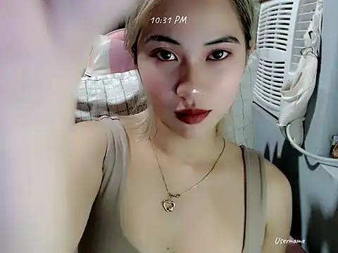 Snapshot of Rainea149 chatting on 11/30/25, 02:32 Rainea149 online show from 11/30/25, 02:32