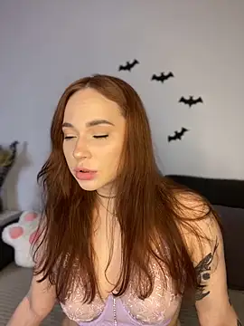 Snapshot of AlexaSpark_ chatting on 11/23/25, 03:34 AlexaSpark online show from 11/23/25, 03:34