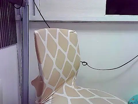 Snapshot of BIGCLONG4U chatting on 10/17/25, 06:43 BIGCLONG4U online show from 10/17/25, 06:43