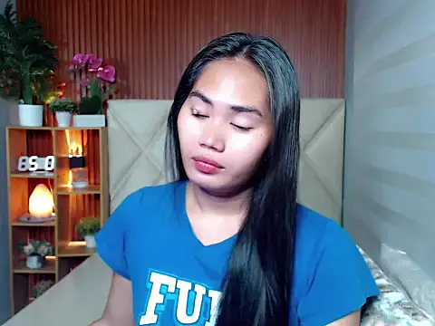 Snapshot of sluttyprincess0 chatting on 10/02/25, 11:01 sluttyprincess0 online show from 10/02/25, 11:01