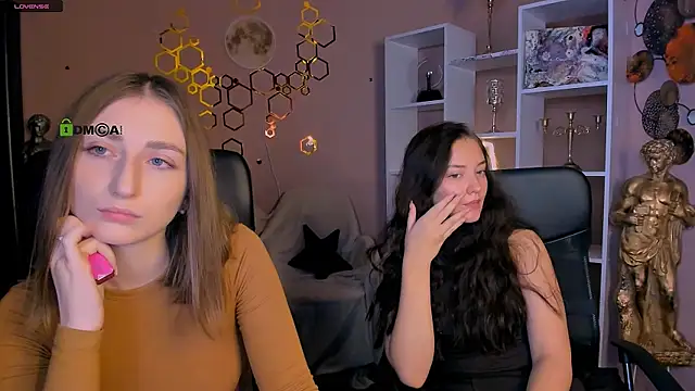 eva smiith  online show from 11/26/25, 06:47