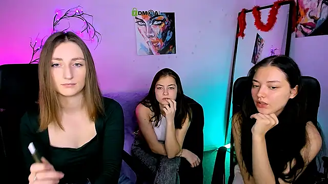 eva smiith  online show from 12/04/25, 06:44