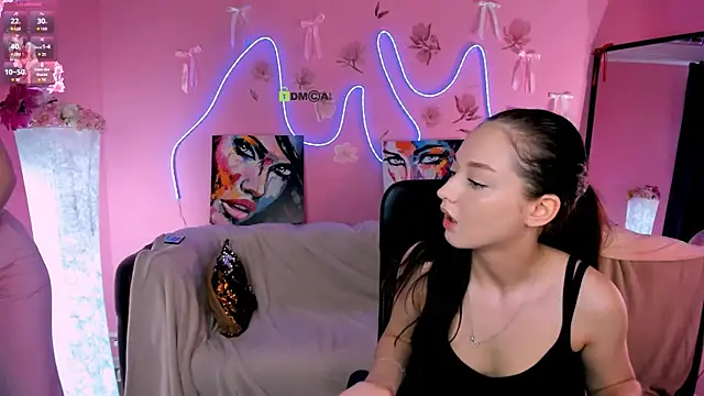 eva smiith  online show from 05/29/26, 06:00