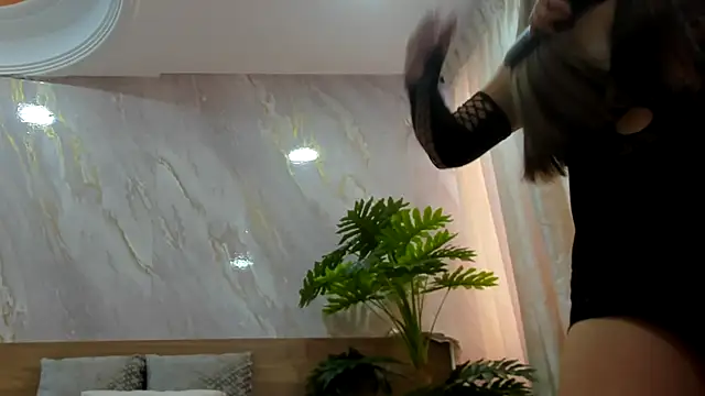 megann hill  online show from 10/17/25, 02:52