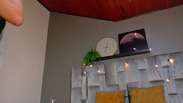 RiriiBrunette   online show from 07/03/26, 01:50