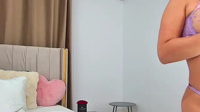 EmilyNovaa online show from 07/25/26, 06:27