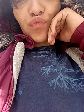 Snapshot of mia_blue01 chatting on 09/25/25, 03:38 mia blue01 online show from 09/25/25, 03:38