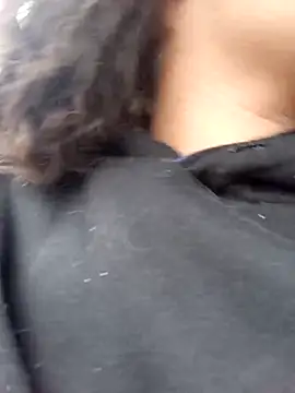 Snapshot of mia_blue01 chatting on 09/26/25, 05:50 mia blue01 online show from 09/26/25, 05:50