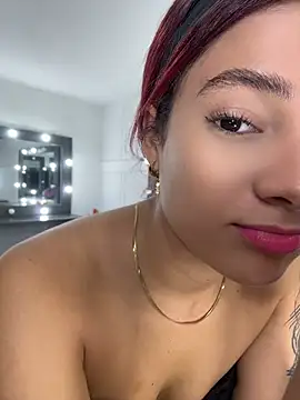 amber sparkle online show from 07/17/26, 12:45