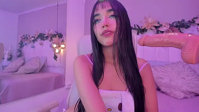 Snapshot of Rachell_Ross_ chatting on 12/13/25, 07:53 Rachell Ross online show from 12/13/25, 07:53