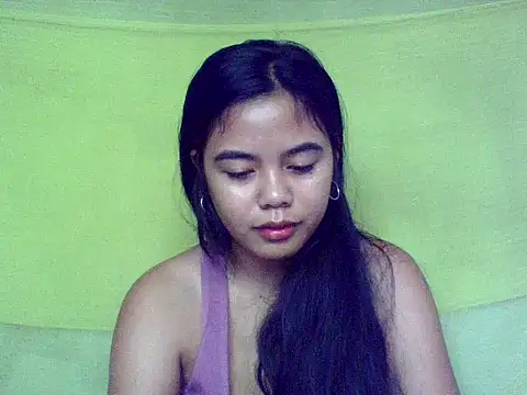 Snapshot of sweet_heaven00 chatting on 10/15/25, 01:06 sweet heaven00 online show from 10/15/25, 01:06