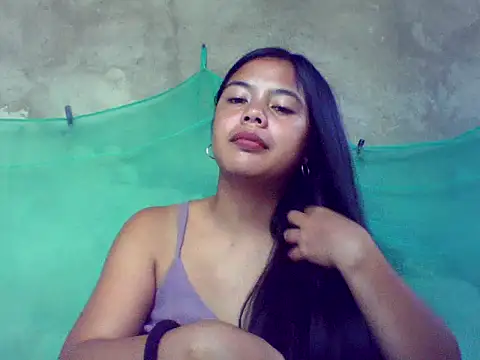 Snapshot of sweet_heaven00 chatting on 11/01/25, 01:29 sweet heaven00 online show from 11/01/25, 01:29