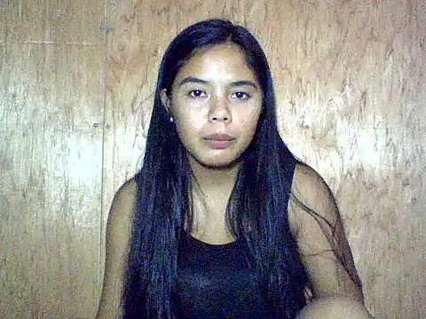 Snapshot of sweet_heaven00 chatting on 12/01/25, 01:32 sweet heaven00 online show from 12/01/25, 01:32