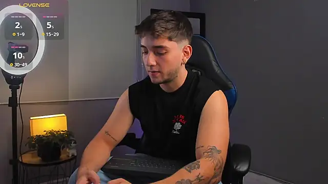 IamAngelCamilo online show from 11/11/25, 01:16