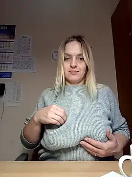 Ami Foxy online show from 11/13/25, 10:47