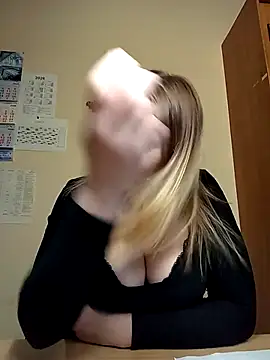 Ami Foxy online show from 05/06/26, 05:46