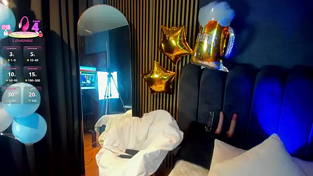 Gina 77 online show from 10/06/25, 12:02