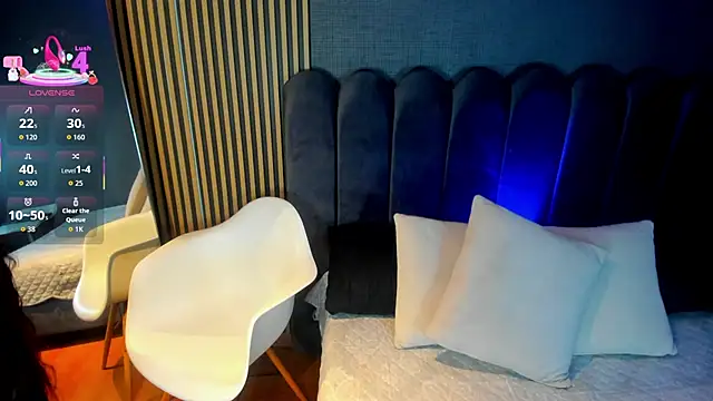 Gina 77 online show from 10/11/25, 12:04